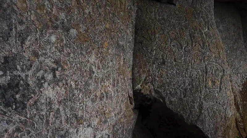 Petroglifos prehispánicos en la Cueva del Chango